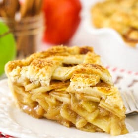 A slice of apple pie.