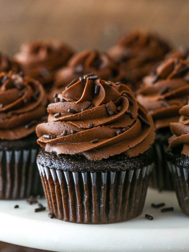 Homemade Moist Chocolate Cupcakes