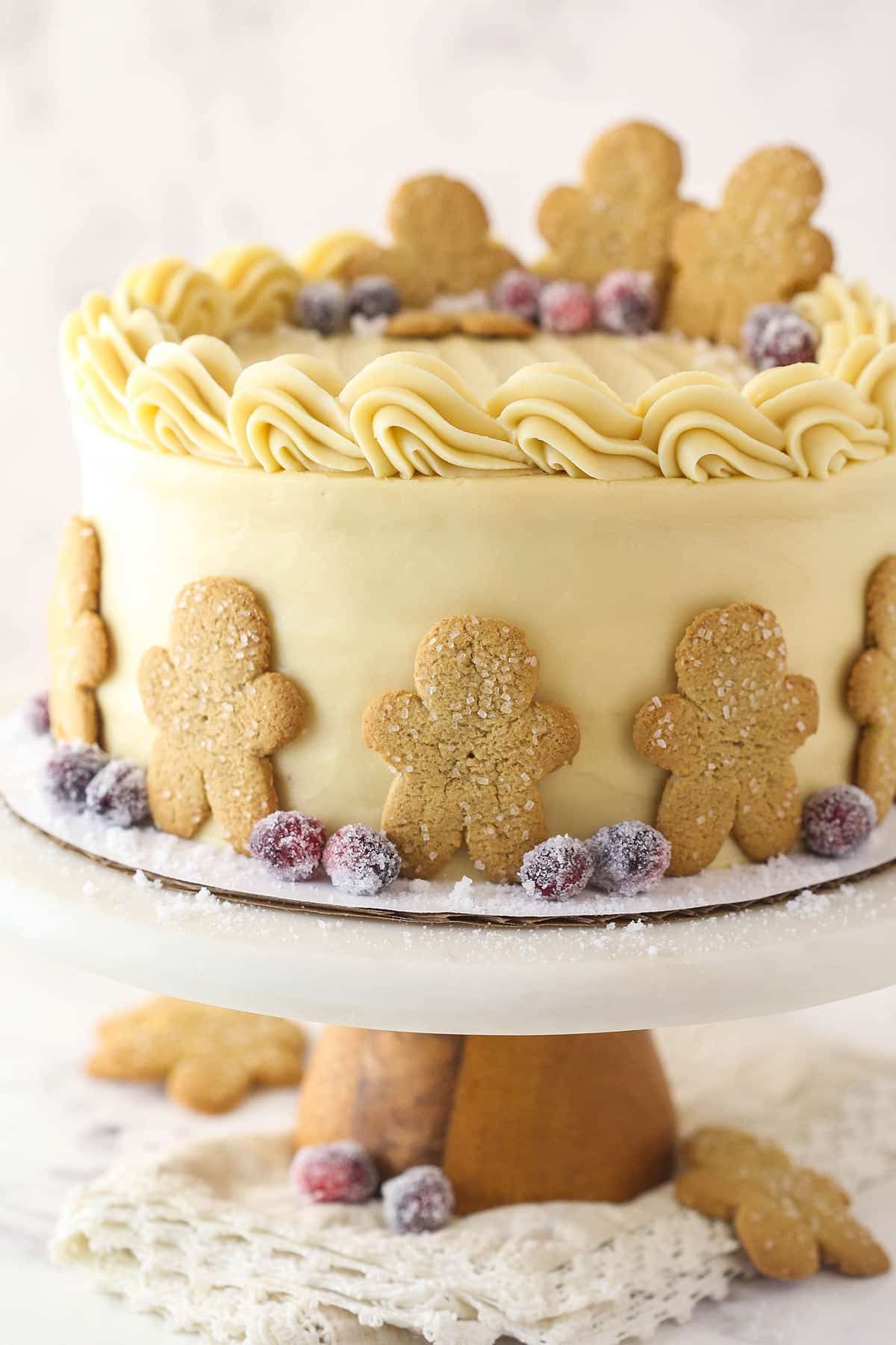 Gingerbread Man Cake: Delicious & Easy Sheet Cake Recipe