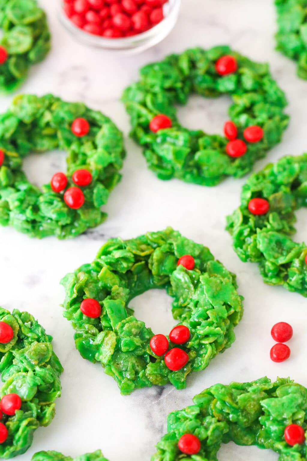 wreath-cookies-l-life-love-and-sugar