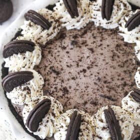 Overhead view of an Oreo pie