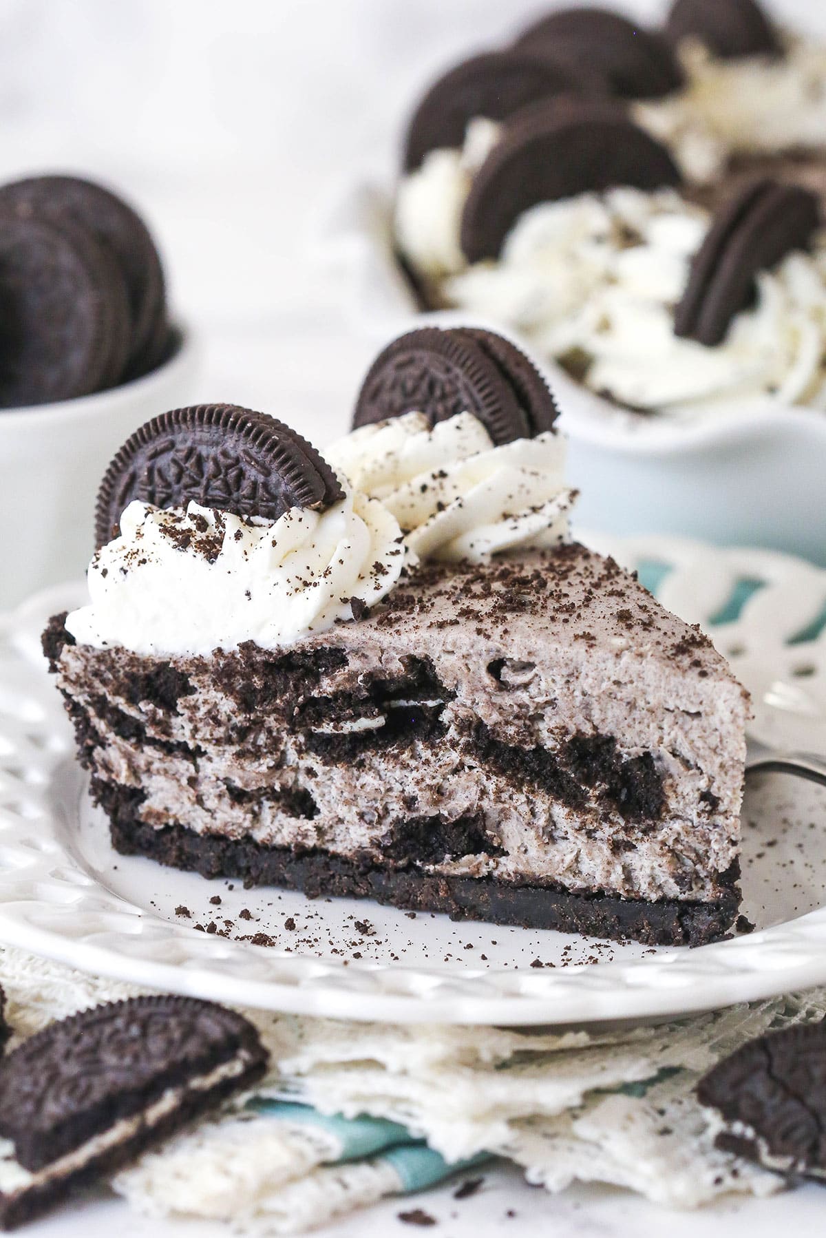 Easy Oreo Pie (Almost No Bake!)