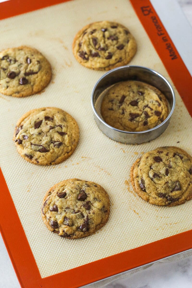 These Brown Butter Chocolate Chip Cookies take classic chocolate chip cookies to a whole new level, with a rich and slightly nutty flavor. Shaping cookies with a circle cookie cutter