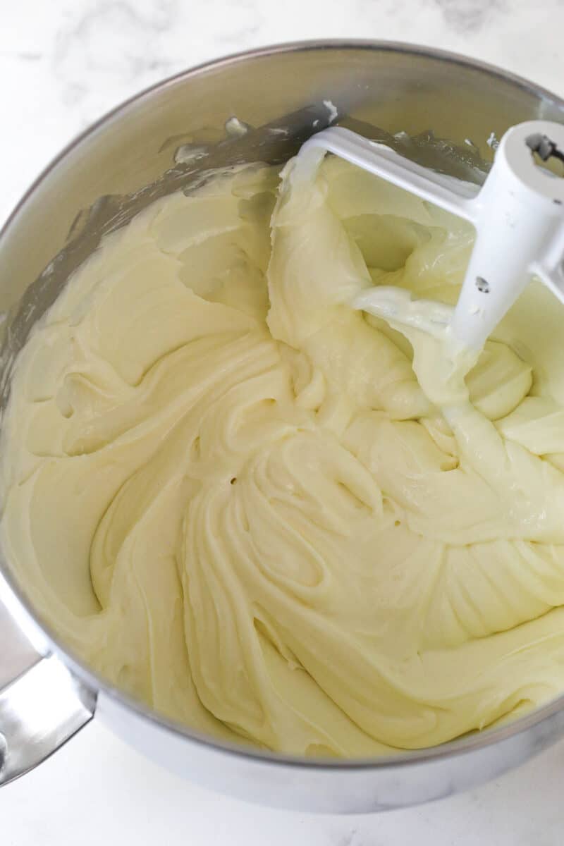 sour cream and vanilla extract added to cheesecake batter